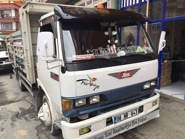 Hino Kamyon Kamyonet Pleksi Ön Cam Güneşlik/şapka