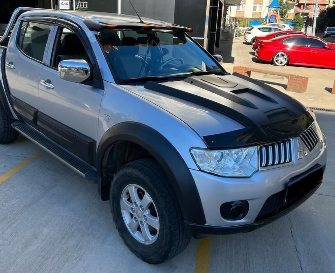 Mitsubishi L200 2008-2015 Scoop