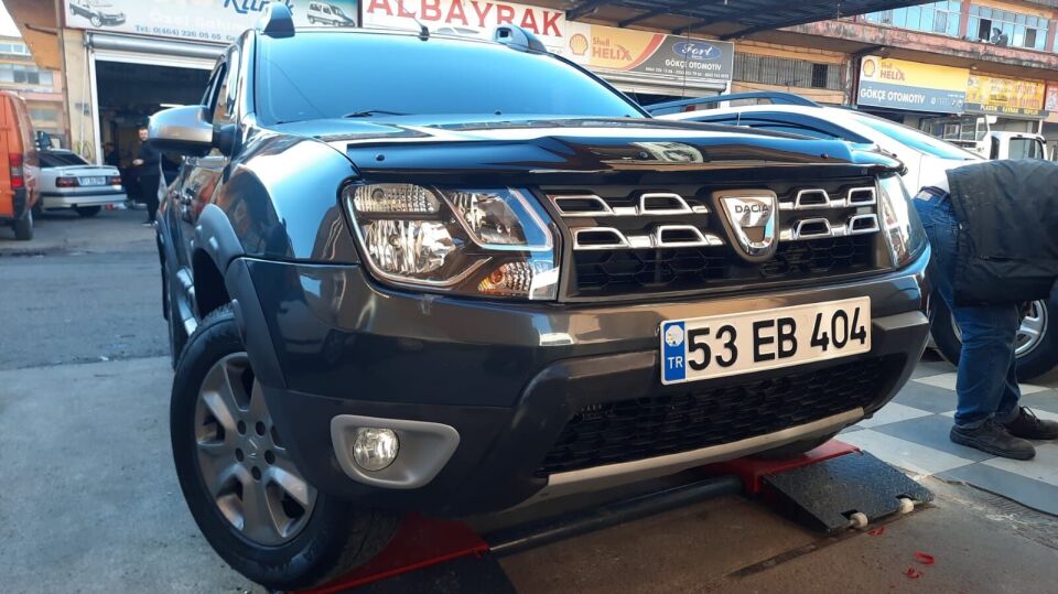 Dacia Duster 2010-2017 Eski Model Sis Farı Çerçevesi Mat Gri