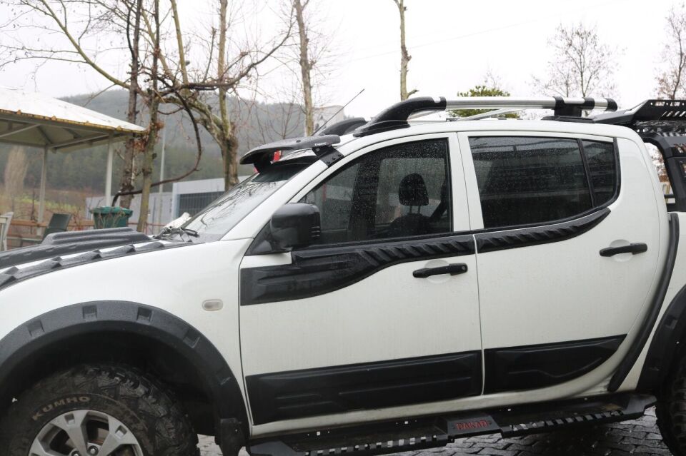 Mitsubishi L200 2007-2015 Yarasa Yan Kapı Kaplama